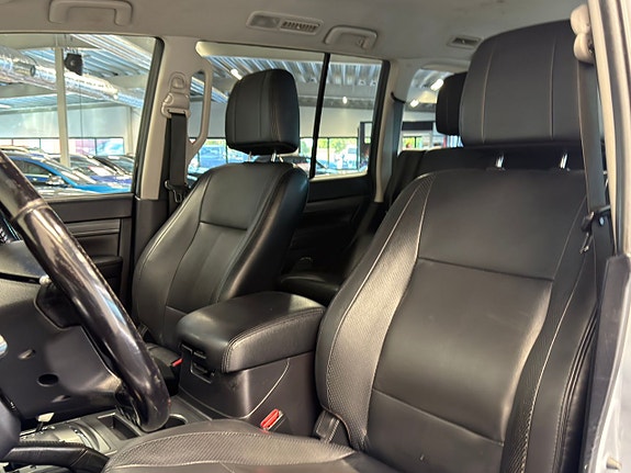 Mitsubishi Pajero 14 of 25