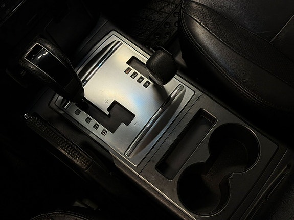 Mitsubishi Pajero 19 of 25