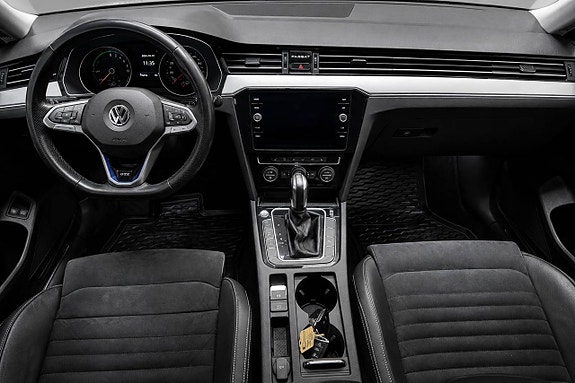 Volkswagen Passat 15 of 20
