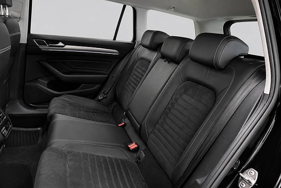 Volkswagen Passat 12 of 20