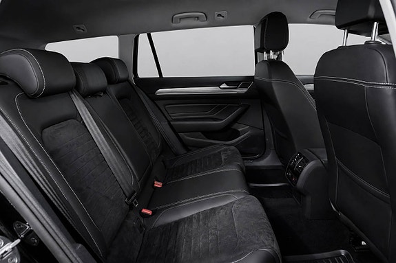 Volkswagen Passat 13 of 20