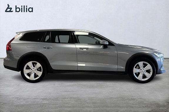 Volvo V60 Cross Country 18 of 27