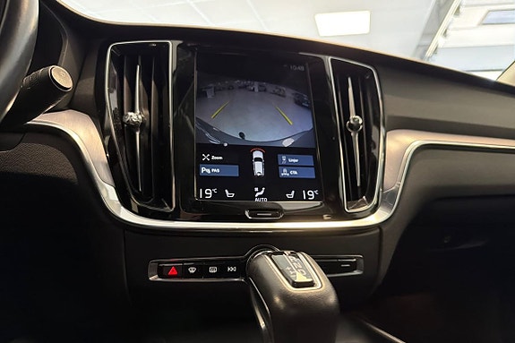 Volvo V60 Cross Country 21 of 27