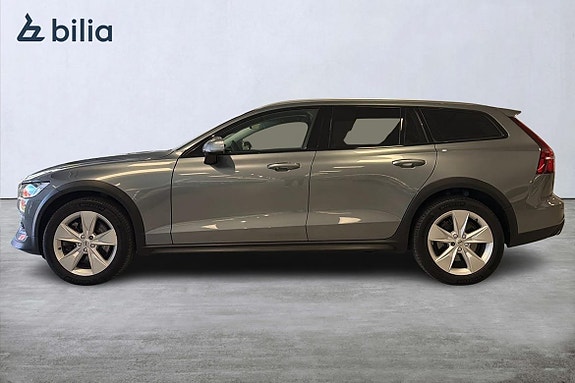 Volvo V60 Cross Country 3 of 27