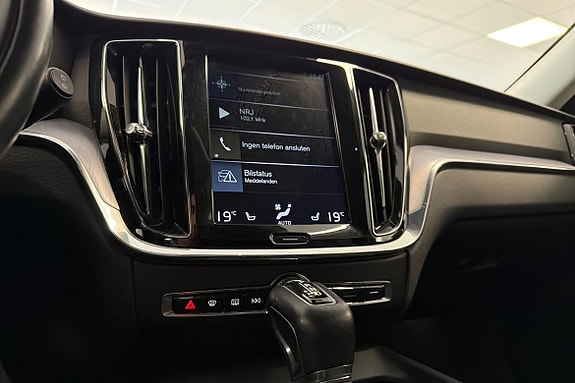 Volvo V60 Cross Country 15 of 27