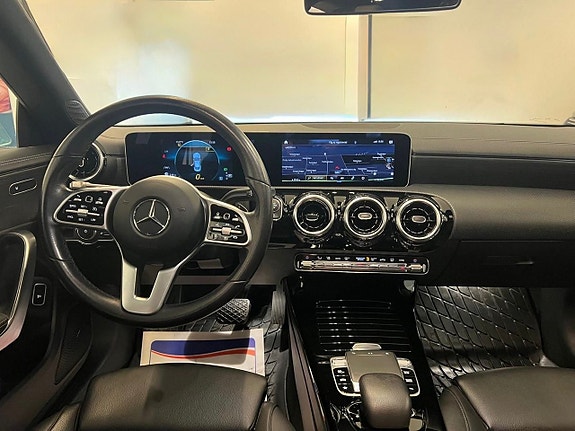Mercedes-Benz CLA180 5 of 9