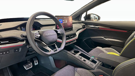 Skoda Enyaq RS 5 of 10