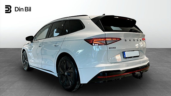 Skoda Enyaq RS 3 of 10