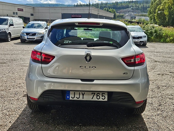 Renault Clio 2 of 7