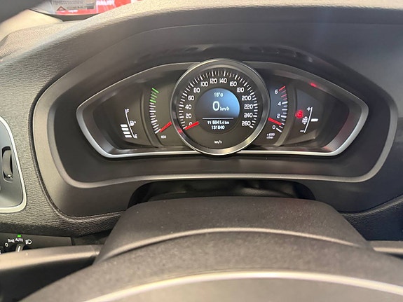 Volvo V40 10 of 11