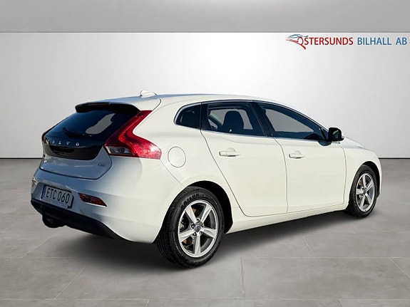 Volvo V40 8 of 11
