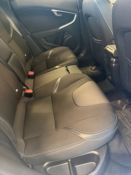 Volvo V40 11 of 11