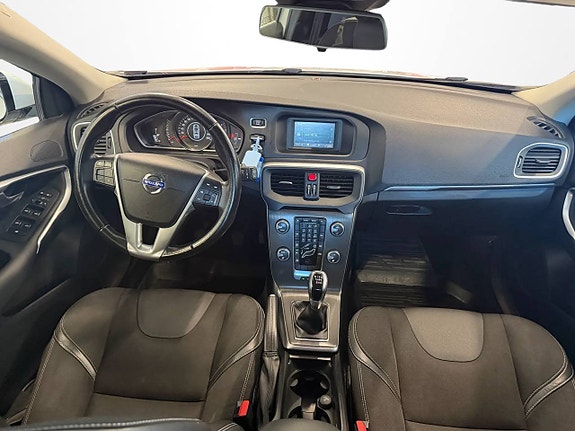 Volvo V40 9 of 11