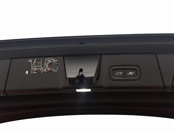 Volvo V90 28 of 30