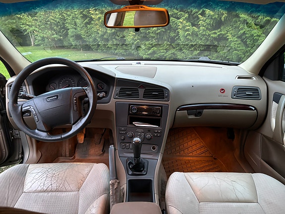 Volvo V70 9 of 10