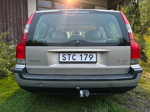 Volvo V70 5 of 10