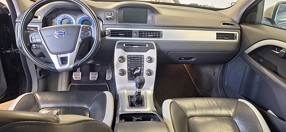 Volvo V70 7 of 14
