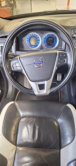 Volvo V70 10 of 14