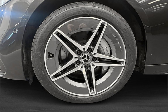 Mercedes-Benz C300 12 of 15