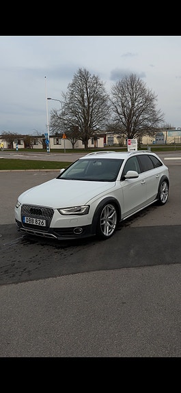 Audi A4 allroad 2 of 9
