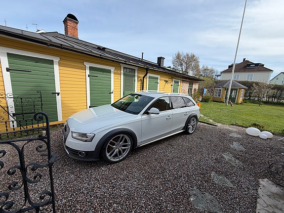 Audi A4 allroad 3 of 9
