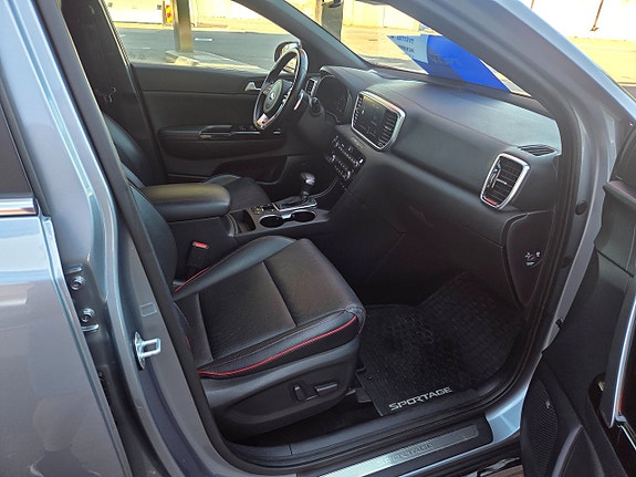 Kia Sportage 12 of 23