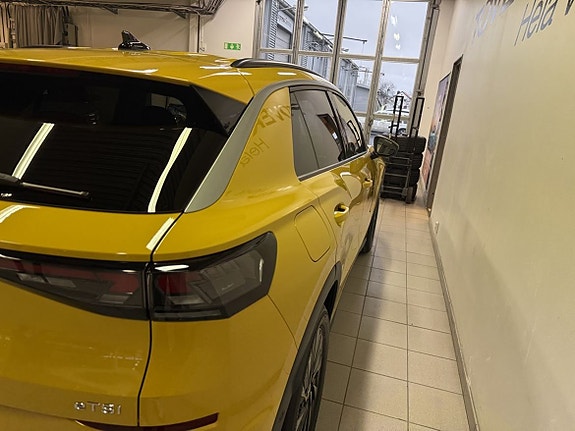 Volkswagen T-Roc 6 of 10