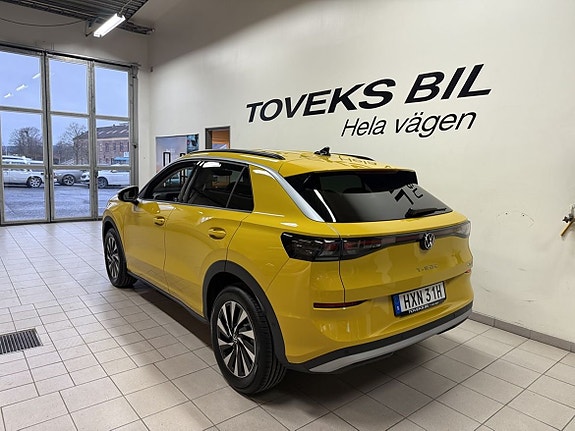 Volkswagen T-Roc 4 of 10