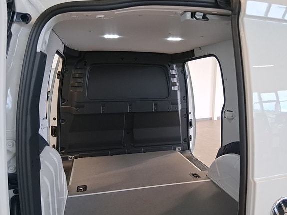 Volkswagen Caddy 8 of 9