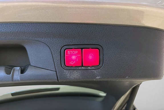 Mercedes-Benz GLE350 de 16 of 29