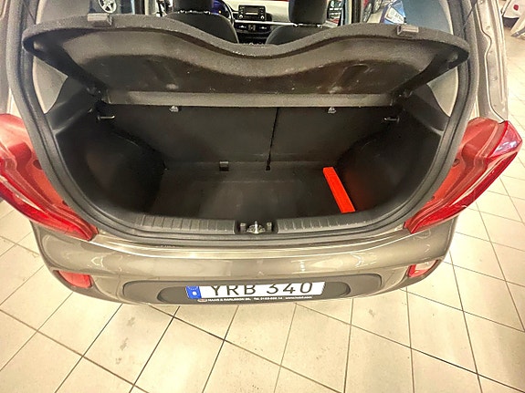 Kia Picanto 5 of 7