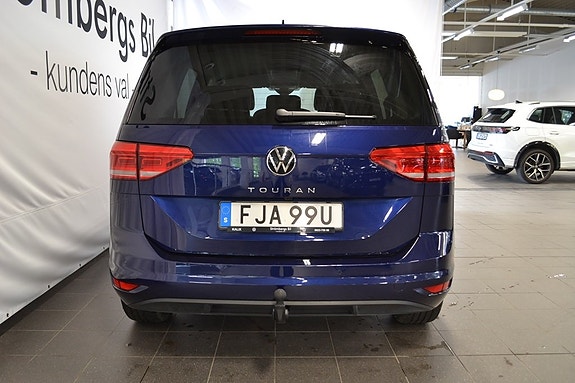 Volkswagen Touran 4 of 13