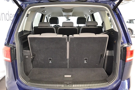 Volkswagen Touran 5 of 13