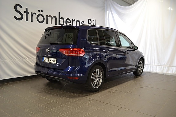 Volkswagen Touran 3 of 13