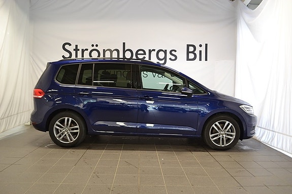 Volkswagen Touran 2 of 13
