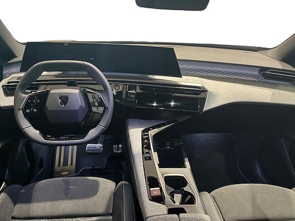 Peugeot e-3008 5 of 27
