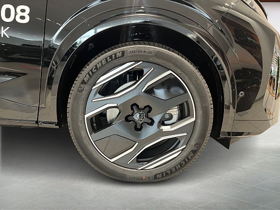 Peugeot e-3008 9 of 27