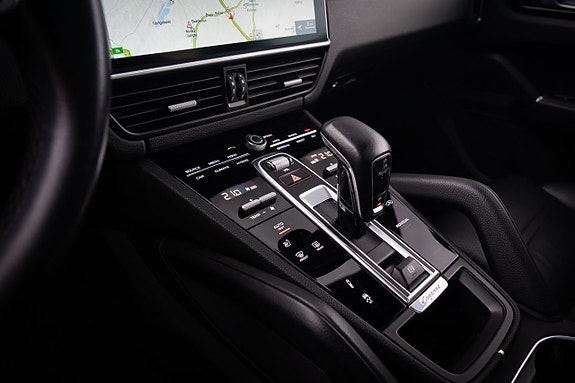Porsche Cayenne Coupe 15 of 23