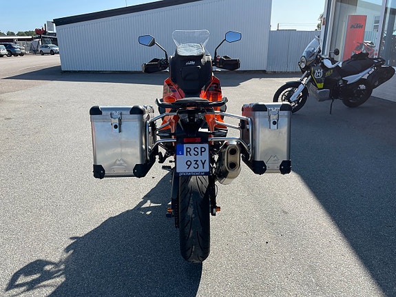 KTM 1290 Super Adventure S 4 of 7