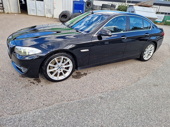 BMW 528i 11 of 11