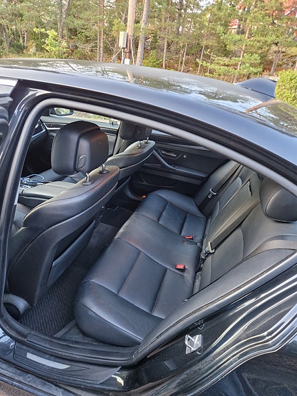 BMW 528i 7 of 11