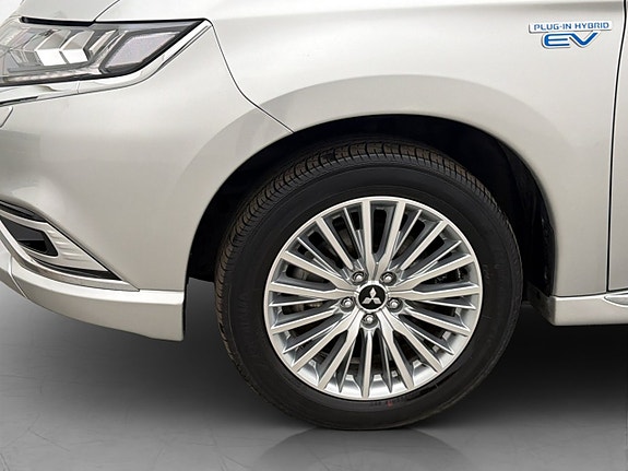 Mitsubishi Outlander 28 of 30