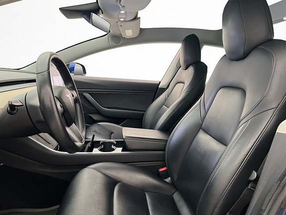 Tesla Model 3 12 of 30