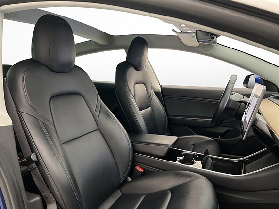 Tesla Model 3 26 of 30