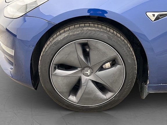 Tesla Model 3 29 of 30