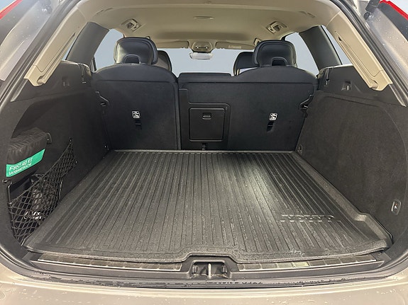Volvo XC60 12 of 23
