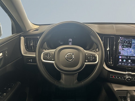 Volvo XC60 9 of 23