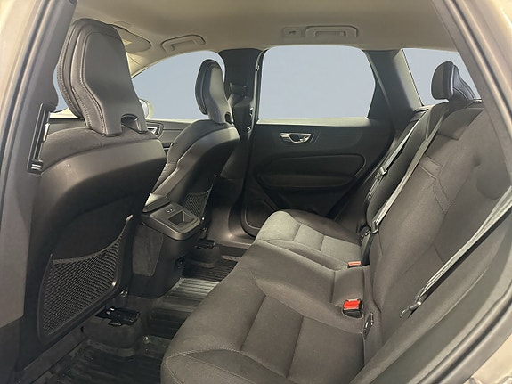 Volvo XC60 13 of 23
