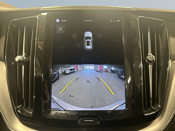 Volvo XC60 15 of 23