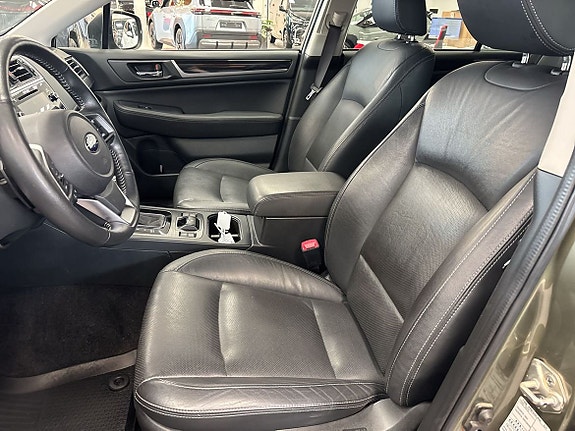 Subaru Outback 15 of 19